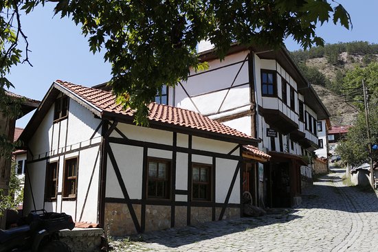 Hacı Şakirler Konağı